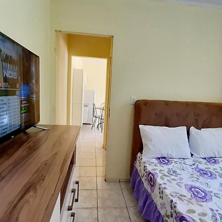 Апартаменты Hospedagensjaguariaiva Экстерьер фото